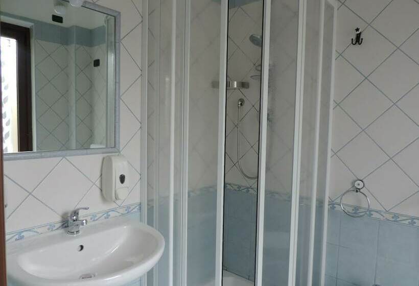 带阳台的豪华间, Bed & Breakfast Ospiti A Corte