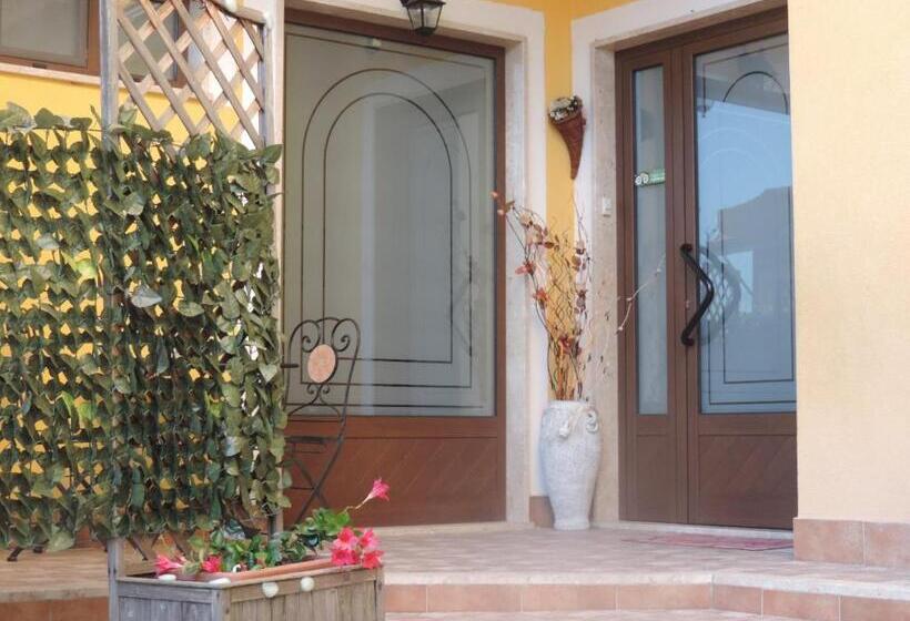 带阳台的豪华间, Bed & Breakfast Ospiti A Corte