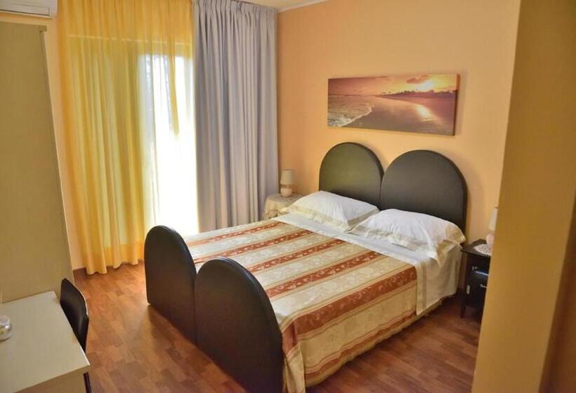 带阳台的豪华间, Bed & Breakfast Ospiti A Corte