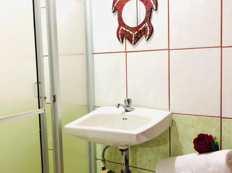 חדר סטנדרט חדר אמבטיה משותף, Cabinas Lupita