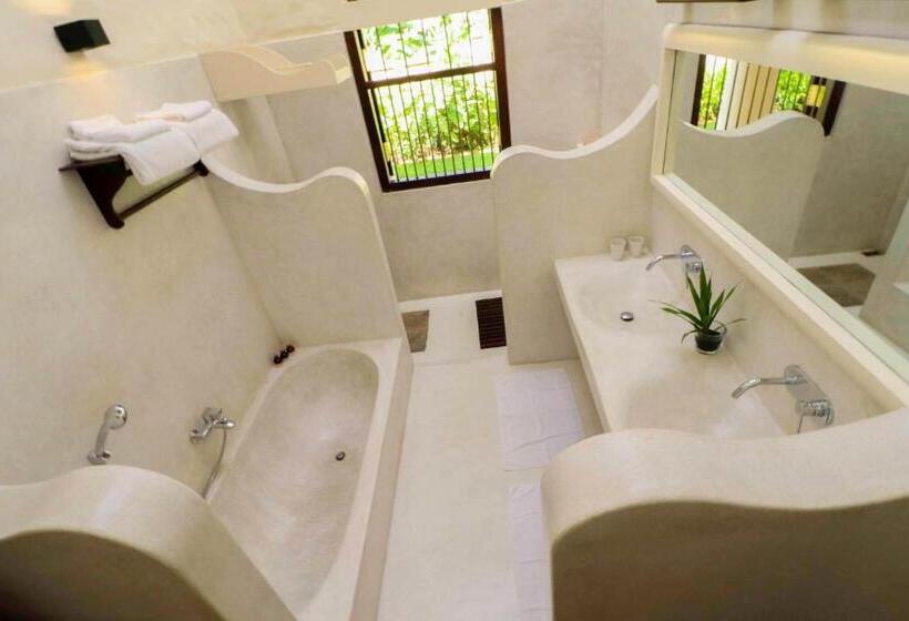 Номер Deluxe, Pedlars Manor