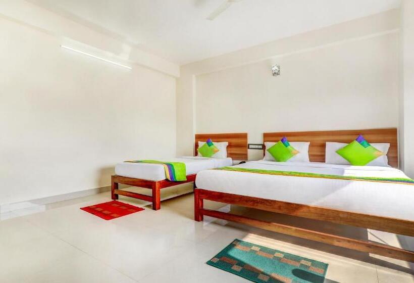 חדר דלוקס, Treebo Atithi Comforts, 1 Km From Nisargadhama Forest