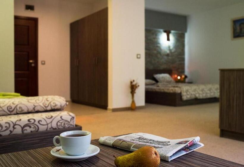패밀리 룸, Family Hotel Bohema
