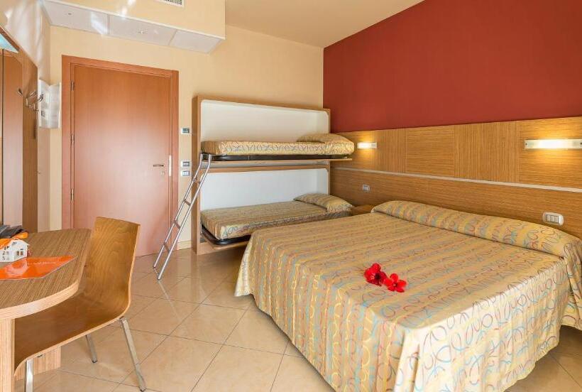 اتاق استاندارد چهار تخته, Palace Magnolia Spa