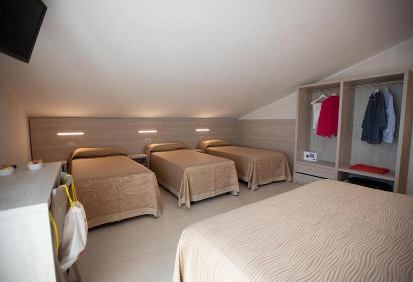 اتاق خانوادگی با چشم‌انداز دریا, Palace Magnolia Spa