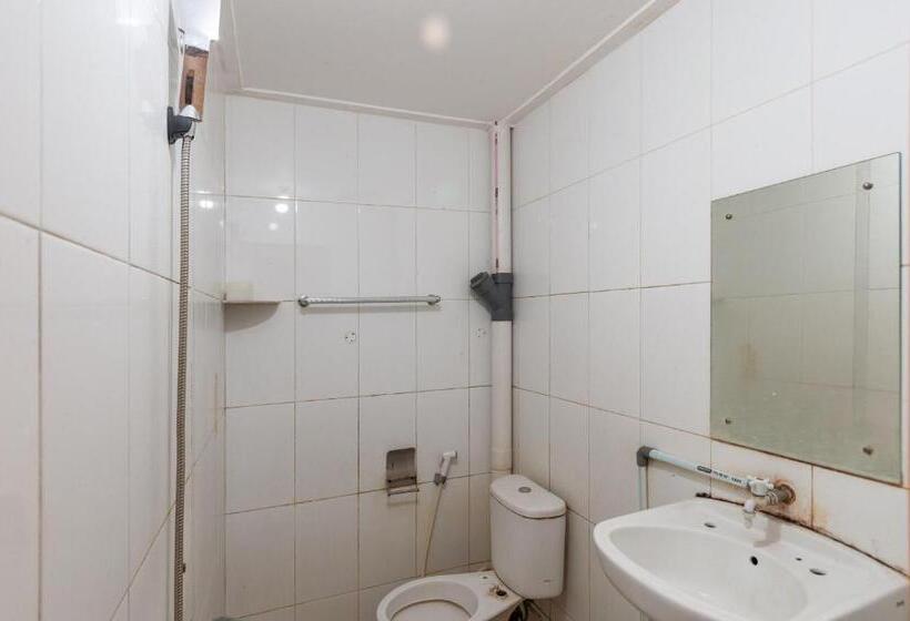 اتاق لوکس, Urbanview Hotel Syariah Residence Medan By Reddoorz