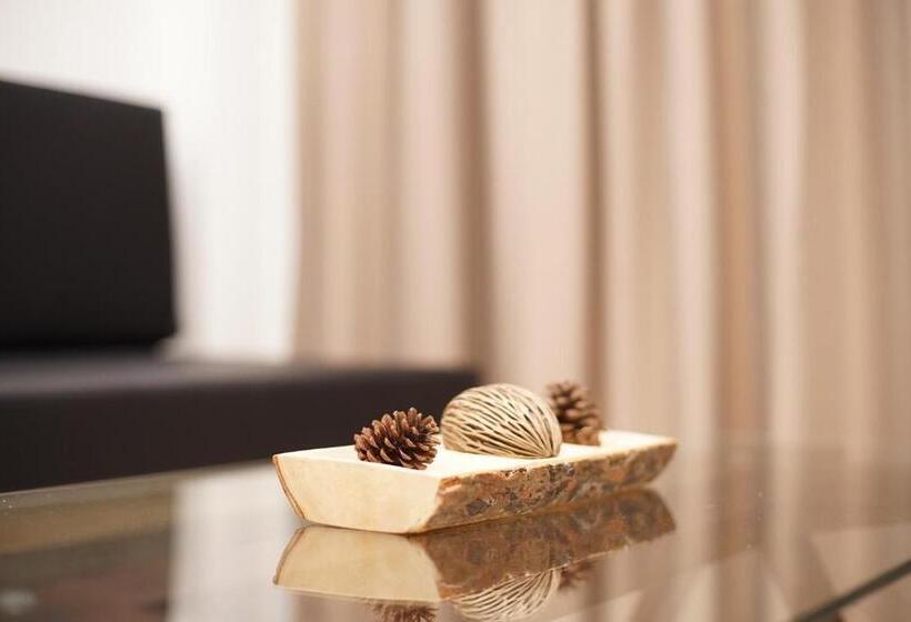 带大床的豪华间, Aquavana Haad Rin Resort