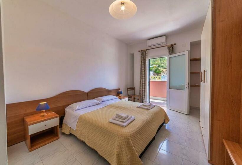 Номер Стандарт, Albergo Le Querce