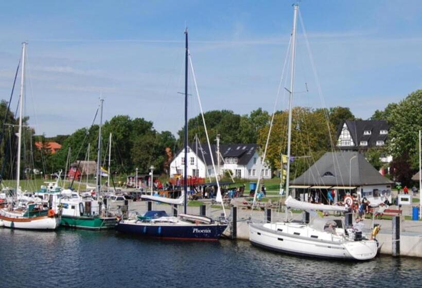 Номер Стандарт, Hiddensee Hitthim
