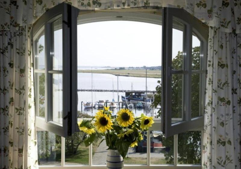 Номер Стандарт, Hiddensee Hitthim