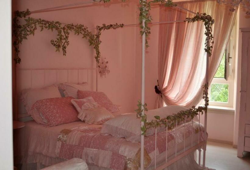 スタンダードルーム, Rose E Cioccolato B&b