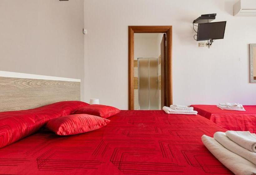 标准三人间, Lido Marini Rooms