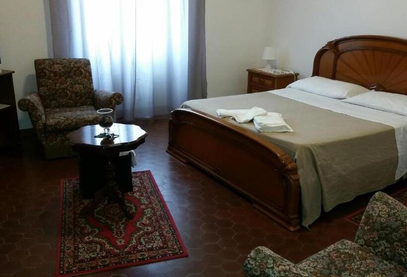 Трехместный Номер Стандарт Совместная Ванная, Il Cucù B&b