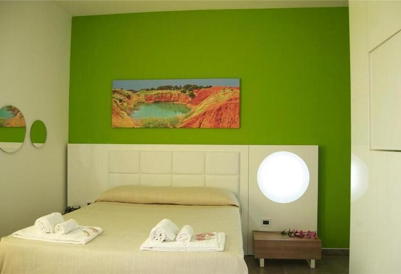 Четырехместный Номер Стандарт, Motel S.16