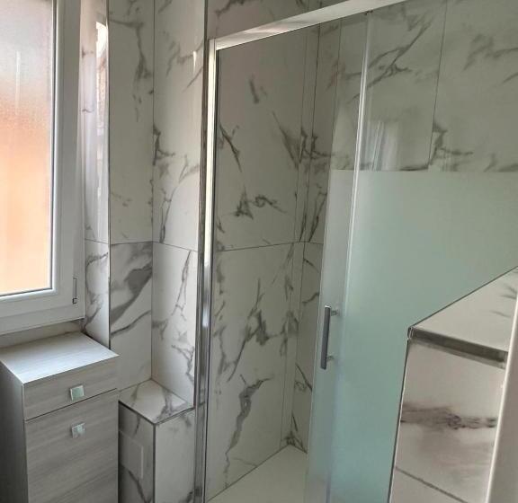 Студия Стандарт Вид на Море, Al Porto Di Roma B&b