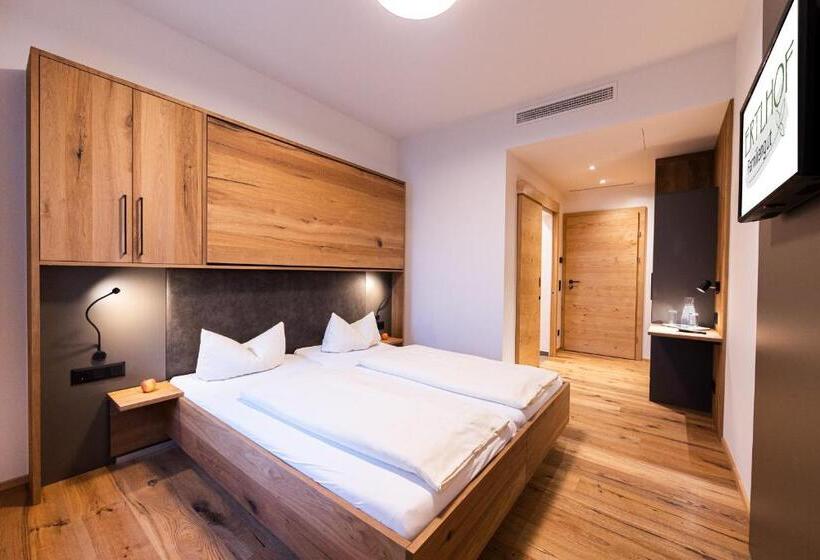 Номер Стандарт, Familiengut Ertlhof