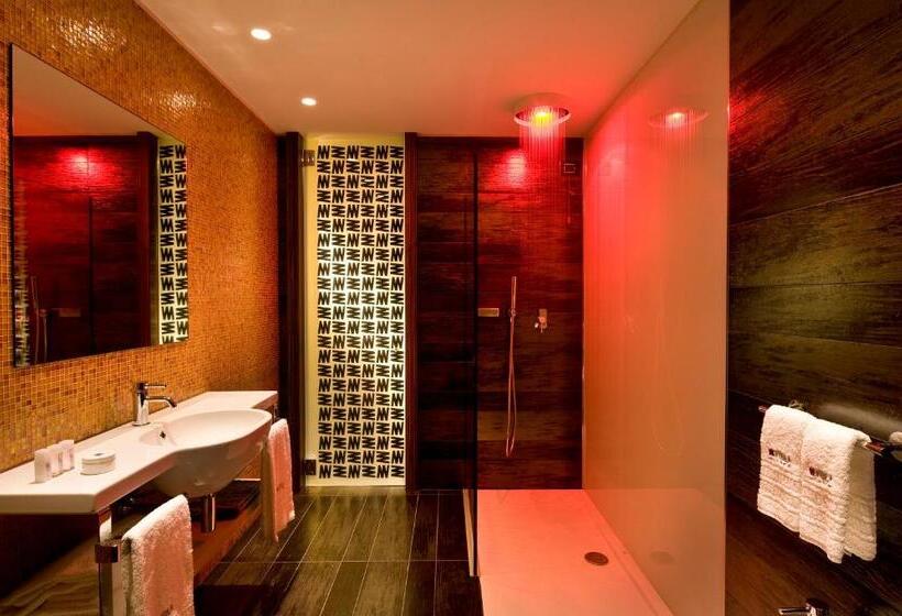 Family Suite, Viola M
