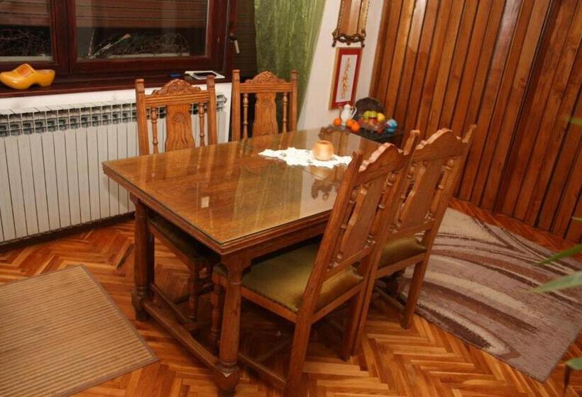 استودیوی استاندارد, Art Home