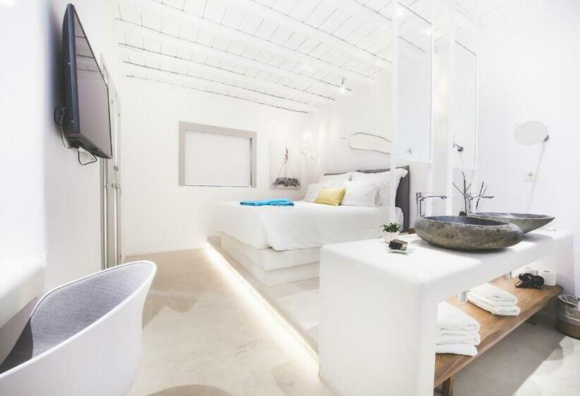 Люкс с гидромассажем, Adel Private Suites