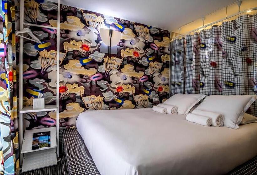 Номер Стандарт Двуспальная Кровать Вид на Море, Hôtel La Reine Jane