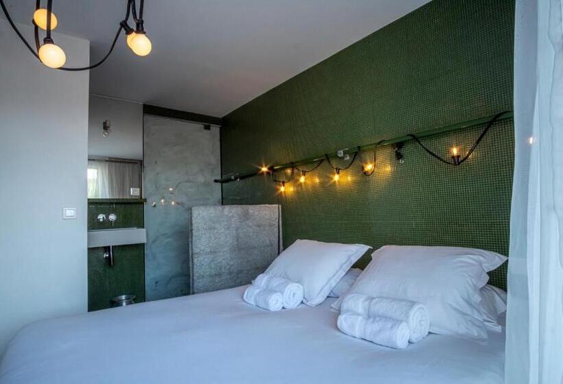 Номер Стандарт, Hôtel La Reine Jane
