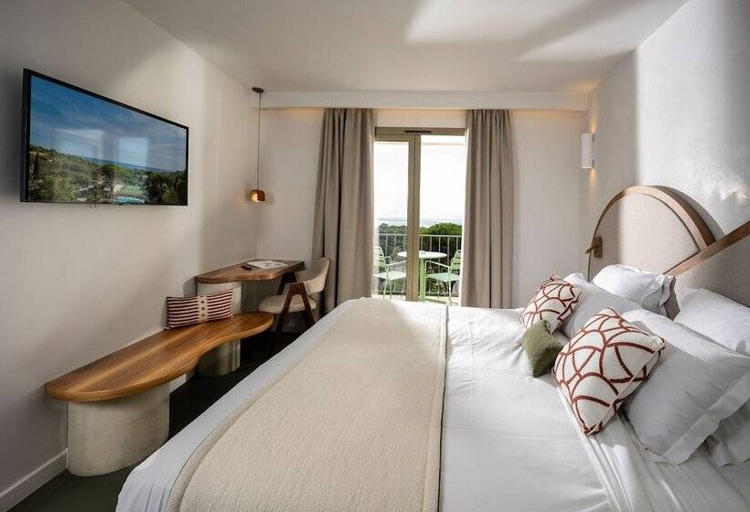 Номер Стандарт Вид на Море, Hôtel Du Parc Cavalaire Sur Mer