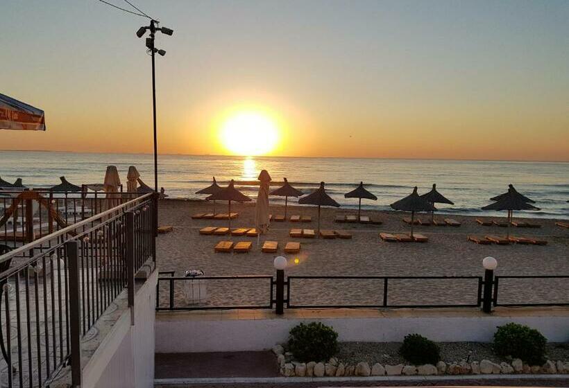 اتاق استاندارد با بالکن و چشم‌انداز دریا, La Perla Bianca Residence