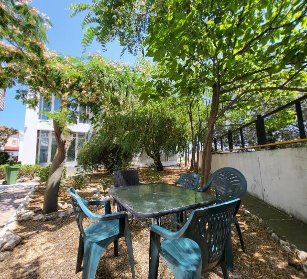 آپارتمان 1 خوابه با تراس, La Perla Bianca Residence