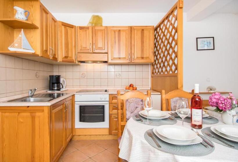 Апартаменты 1 Спальня с Балконом, Bed And Breakfast Ritoša