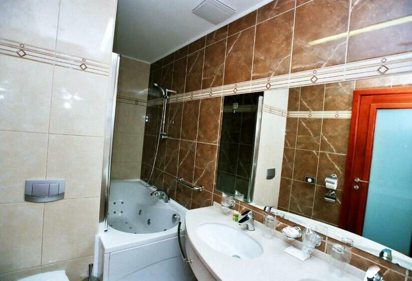 Номер Стандарт, Savus