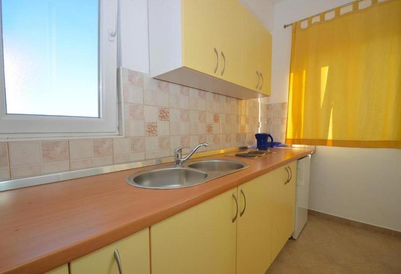 Апартаменты 1 Спальня Вид на Море, Apartments Europa