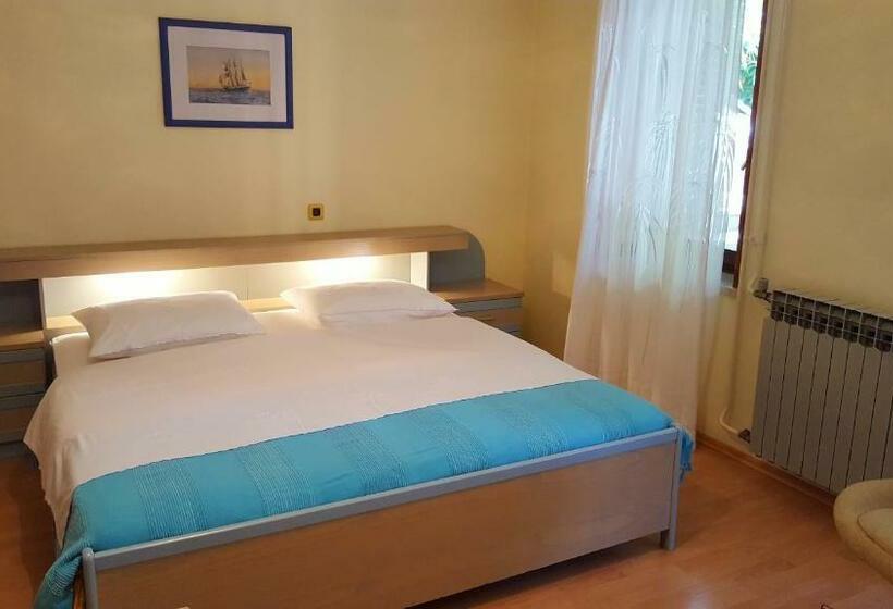 스탠다드 트리플 룸, Bed & Breakfast Banjole
