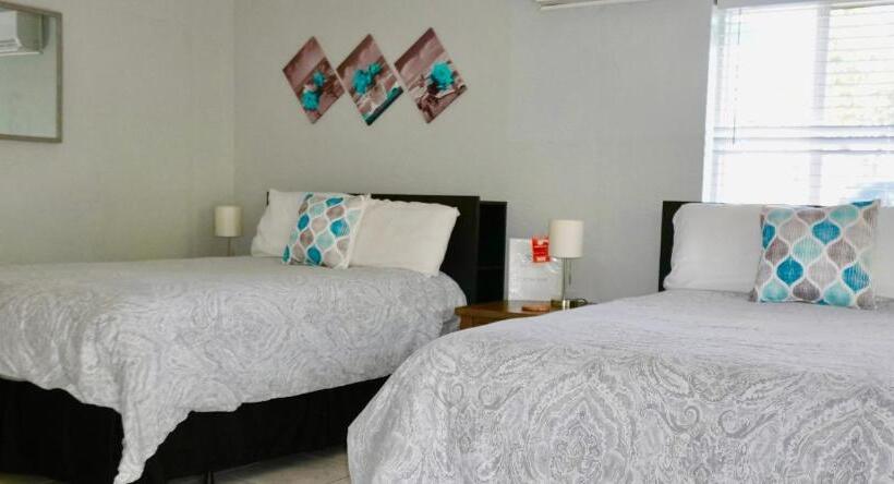 패밀리 스위트, 4145 By The Sea Inn & Suites
