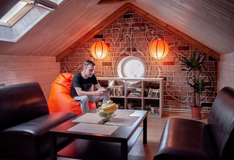 تختخواب در اتاق مشترک, Nice Hostel 33
