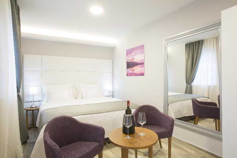 اتاق لوکس با بالکن, Boutique Hotel Intermezzo   Pag Centre