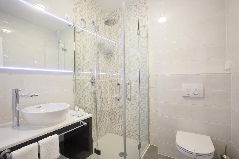 اتاق لوکس با بالکن, Boutique Hotel Intermezzo   Pag Centre