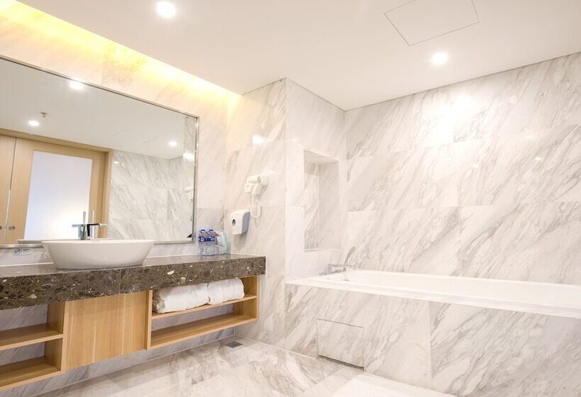Люкс, Holiday Inn Express Chifeng Hongshan By Ihg