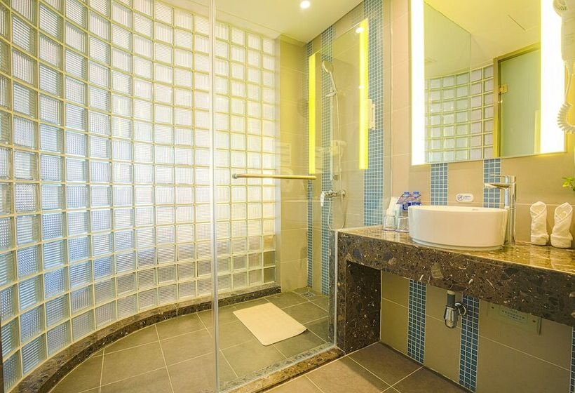 Номер Стандарт, Holiday Inn Express Chifeng Hongshan By Ihg