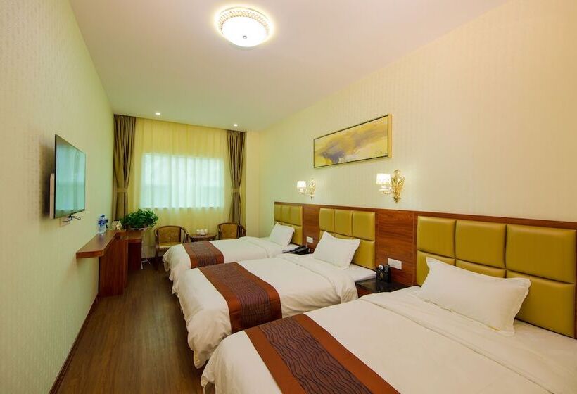 Номер Стандарт Трехместный, Yuehang