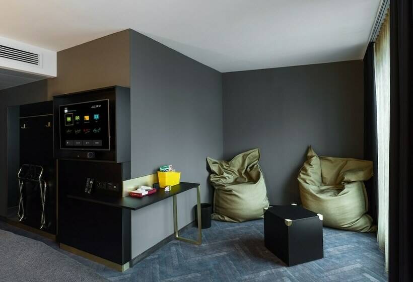 デラックスルーム, Holiday Inn   The Niu, Cobbles Essen, An Ihg