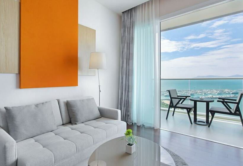 スタンダードスタジオ, White Sand Beach Residences Pattaya