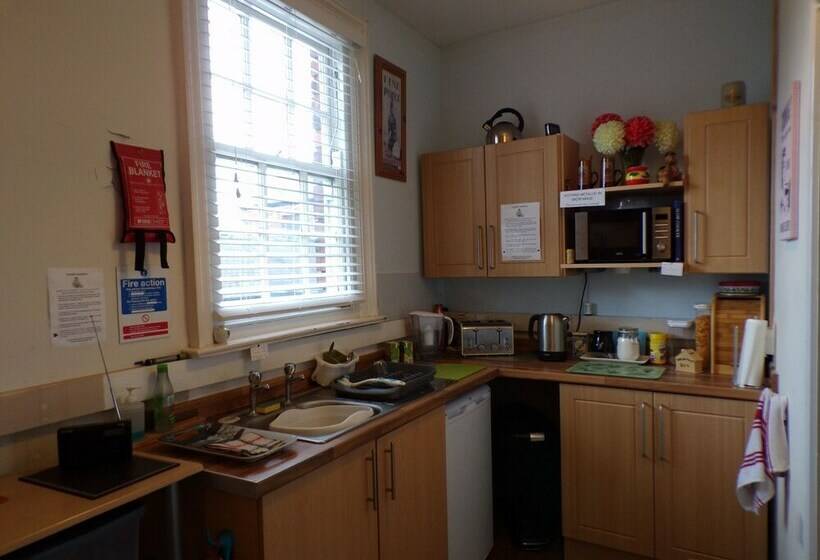 共用房间的床, Hull Trinity Backpackers