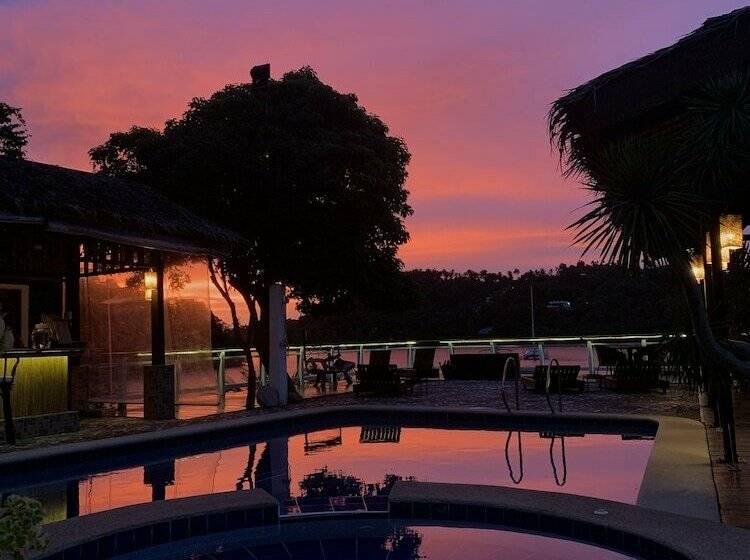 Номер Deluxe Вид на Сад, Edgewater Dive & Spa Resort