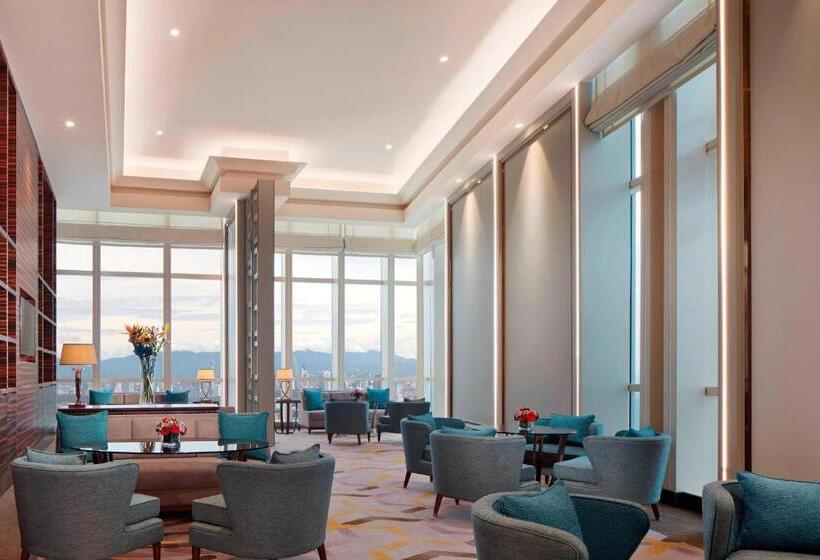 Люкс Клуб, Sheraton Petaling Jaya