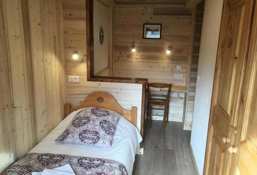 اتاق استاندارد سه نفره, Chalet L'aiglon