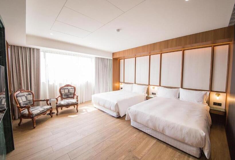 اتاق سوپریور چهار تخته, Hôtel De ľeau