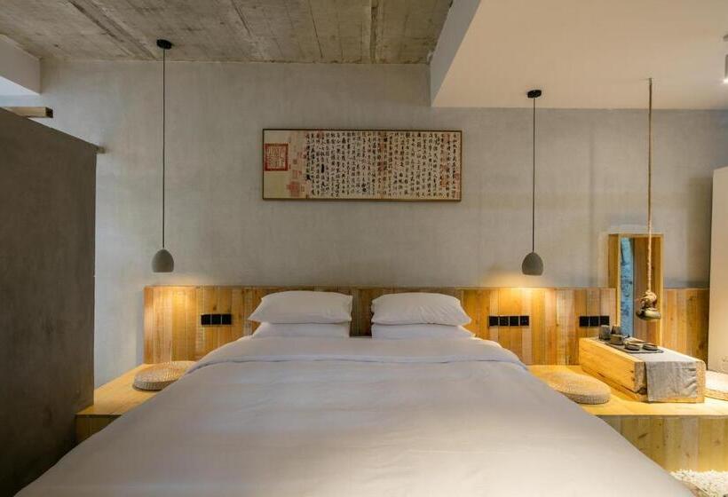 디럭스 룸, Shangrila Karesansui