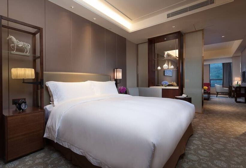 Suit Deluxe, Ramada Jinan