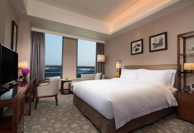 Номер Стандарт, Ramada Jinan