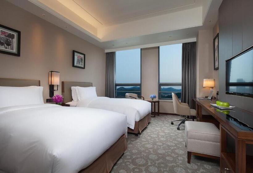 Номер Стандарт, Ramada Jinan